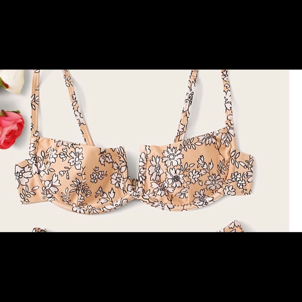 Bikini Floral V Wired Swimsuit Top Medium NEW